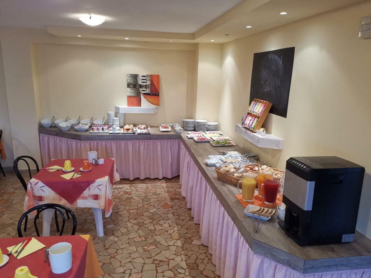 Hotel Delle Rose *